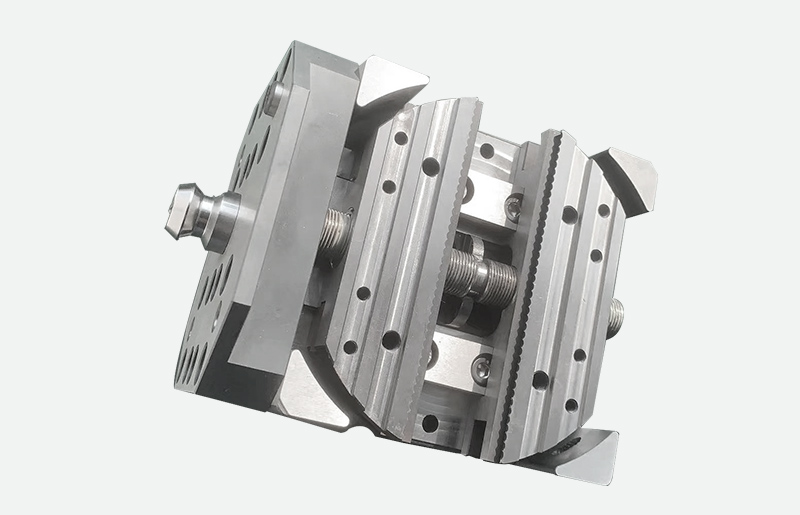 自定心虎鉗+側(cè)定位板可將虎鉗定位面在0°與90°之間轉(zhuǎn)換